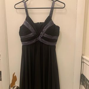 Woman’s size 4P dress